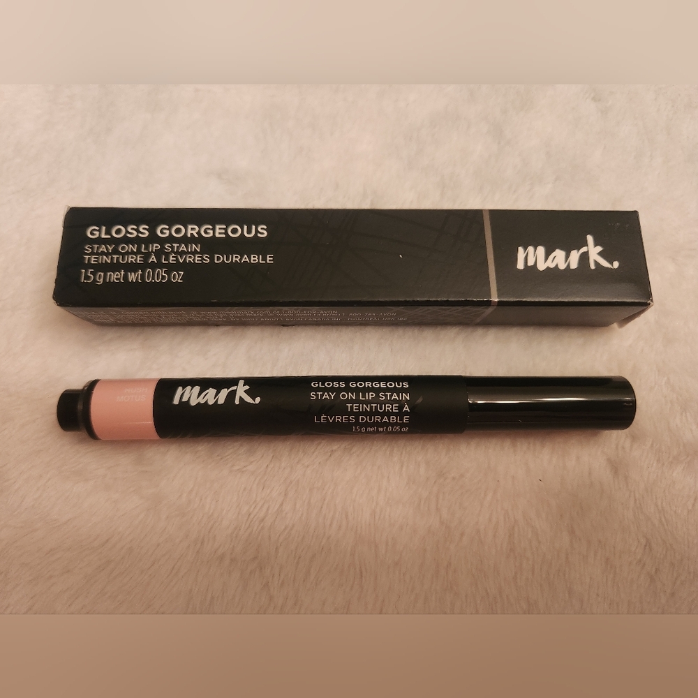Avon Mark Gloss Gorgeous Stay On The Lip Stain